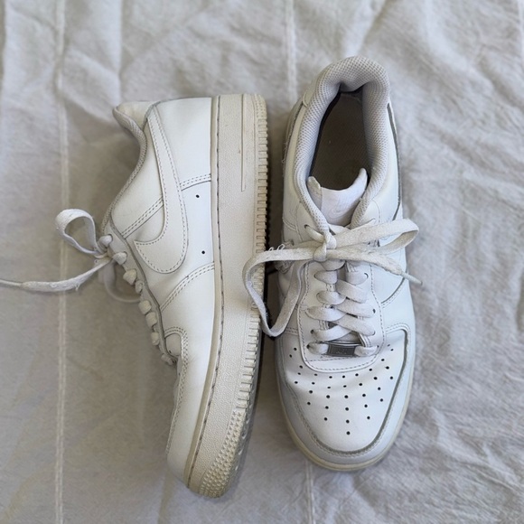 Nike Shoes - Nike White Sneakers